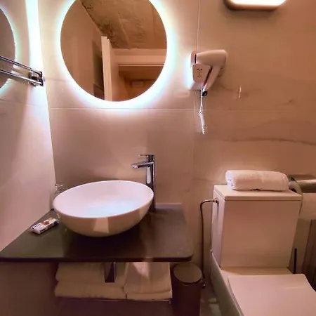 펜션 Coast 52 Savynomad Harbour Residences Wow Views 발레타