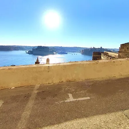 Coast 52 Savynomad Harbour Residences Wow Views Holiday home Valletta