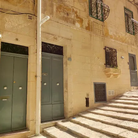 Holiday home Coast 52 Savynomad Harbour Residences Wow Views Valletta