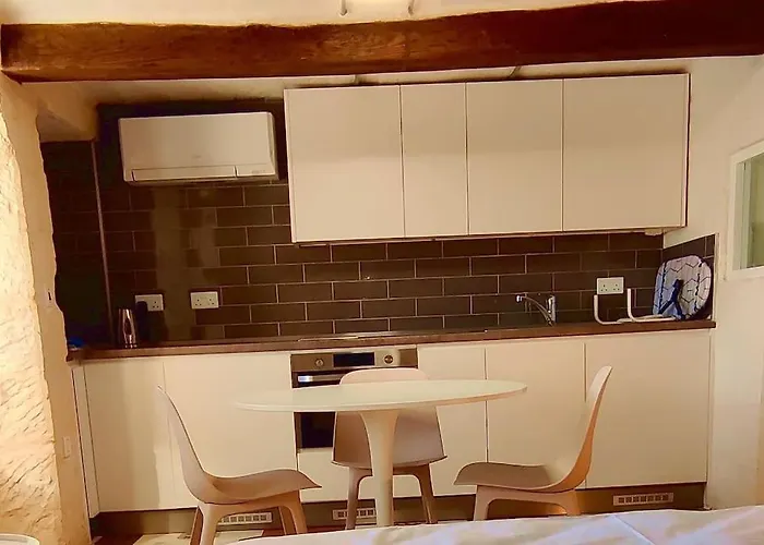 펜션 Coast 52 Savynomad Harbour Residences Wow Views *