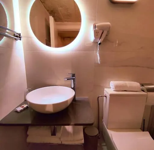 펜션 Coast 52 Savynomad Harbour Residences Wow Views 발레타