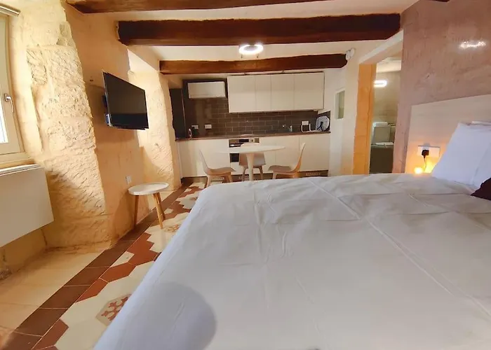 펜션 Coast 52 Savynomad Harbour Residences Wow Views *