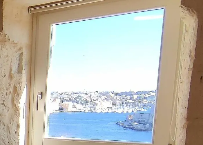 Coast 52 Savynomad Harbour Residences Wow Views 펜션